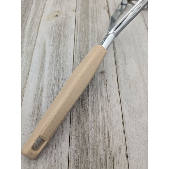 Vintage Potato Vegetable Masher Faux wood Handle Utensil 9 3/4" Japan - Picture 7 of 8